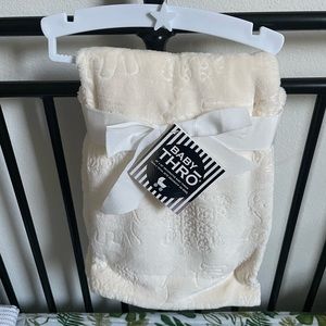 Baby Thro Safari Animal embossed